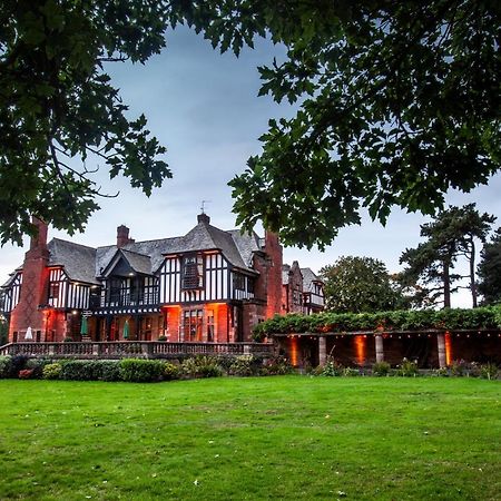 Inglewood Manor Hotel Ledsham  ภายนอก รูปภาพ