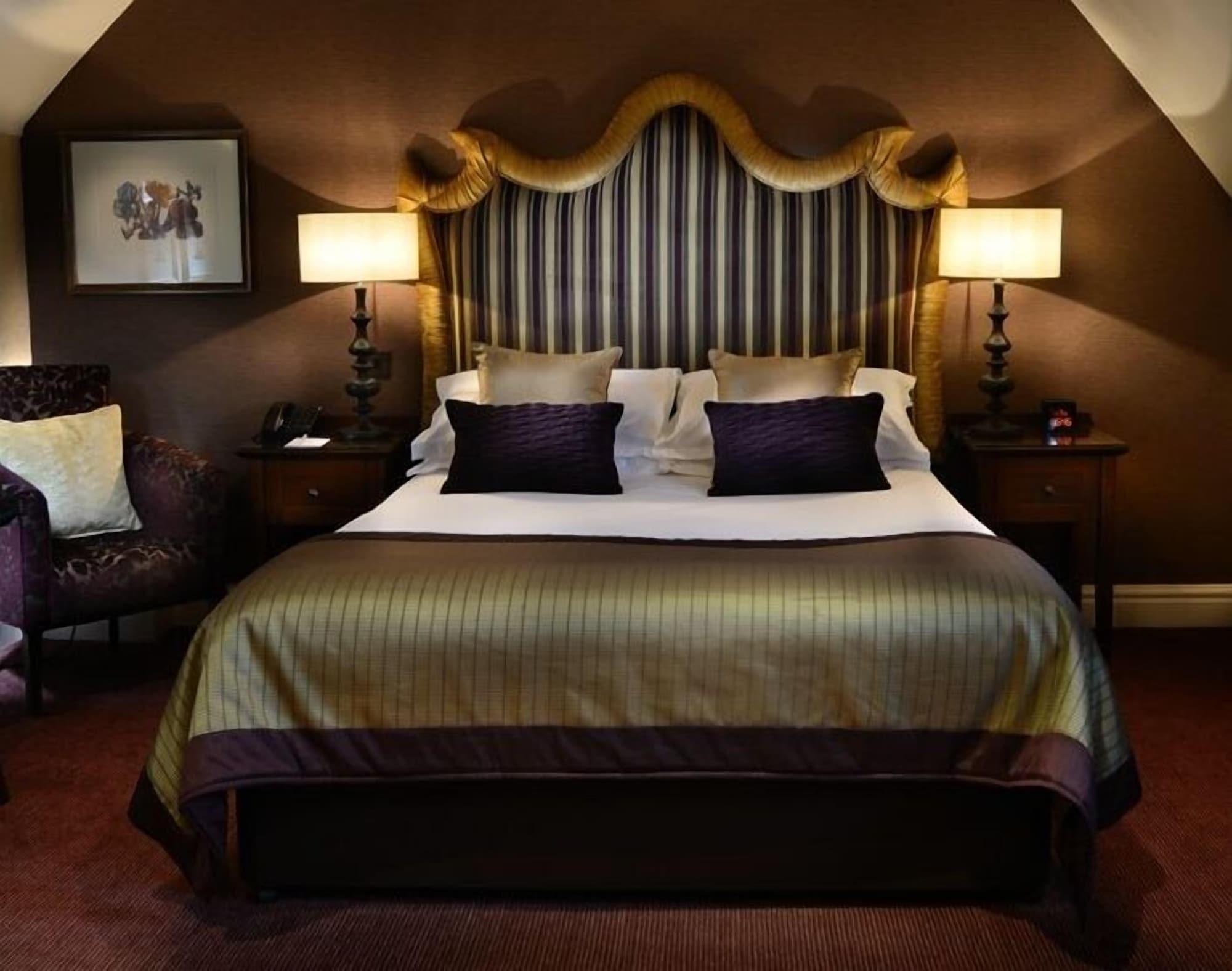 Inglewood Manor Hotel Ledsham  ภายนอก รูปภาพ