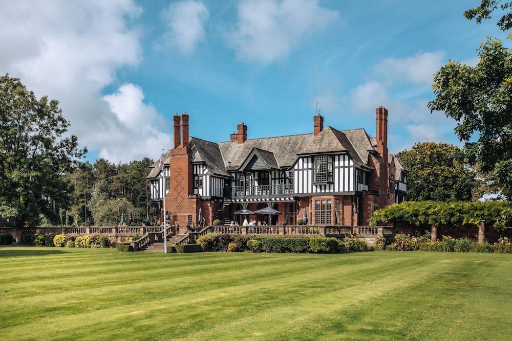 Inglewood Manor Hotel Ledsham  ภายนอก รูปภาพ